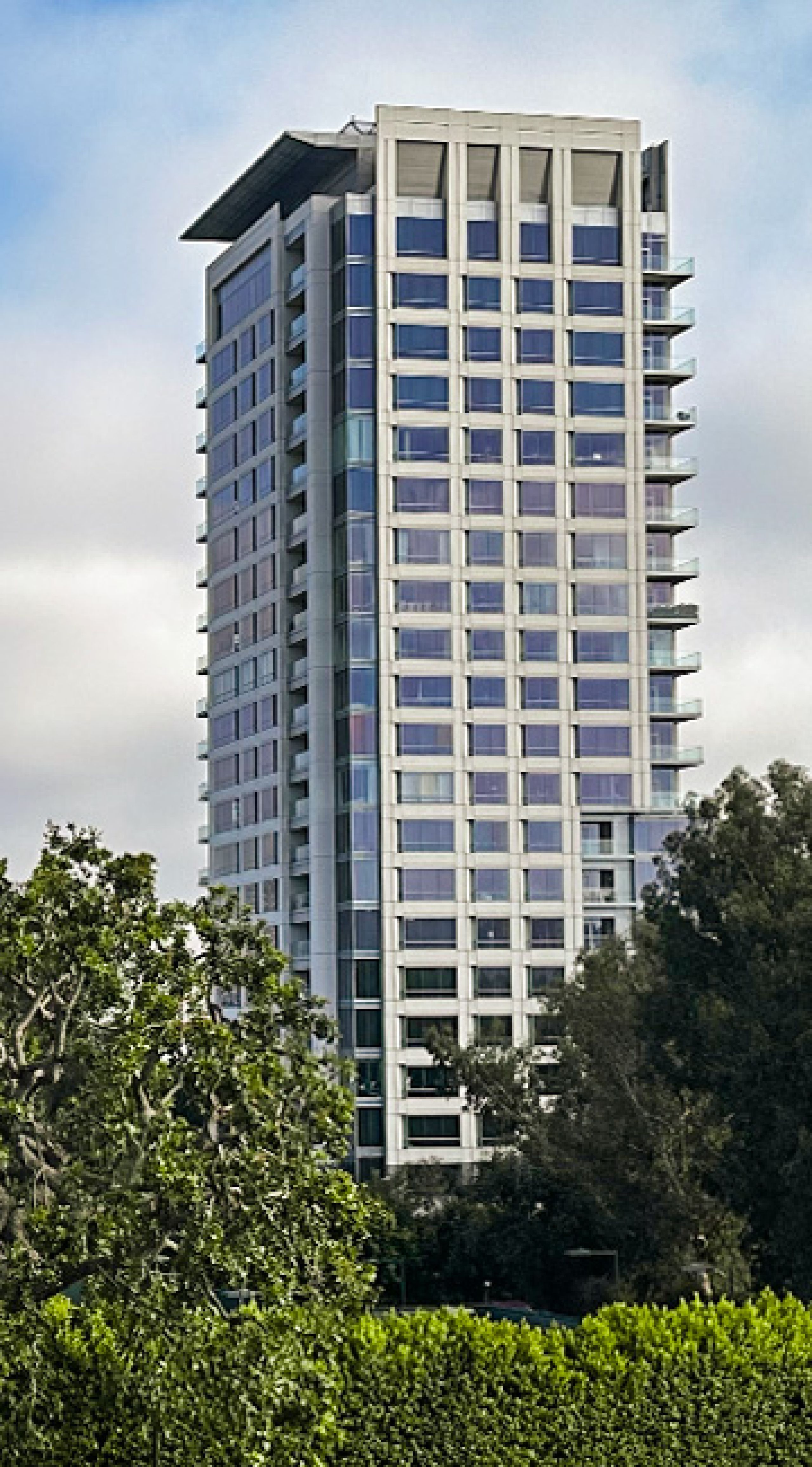 Beverly West Condo Tower